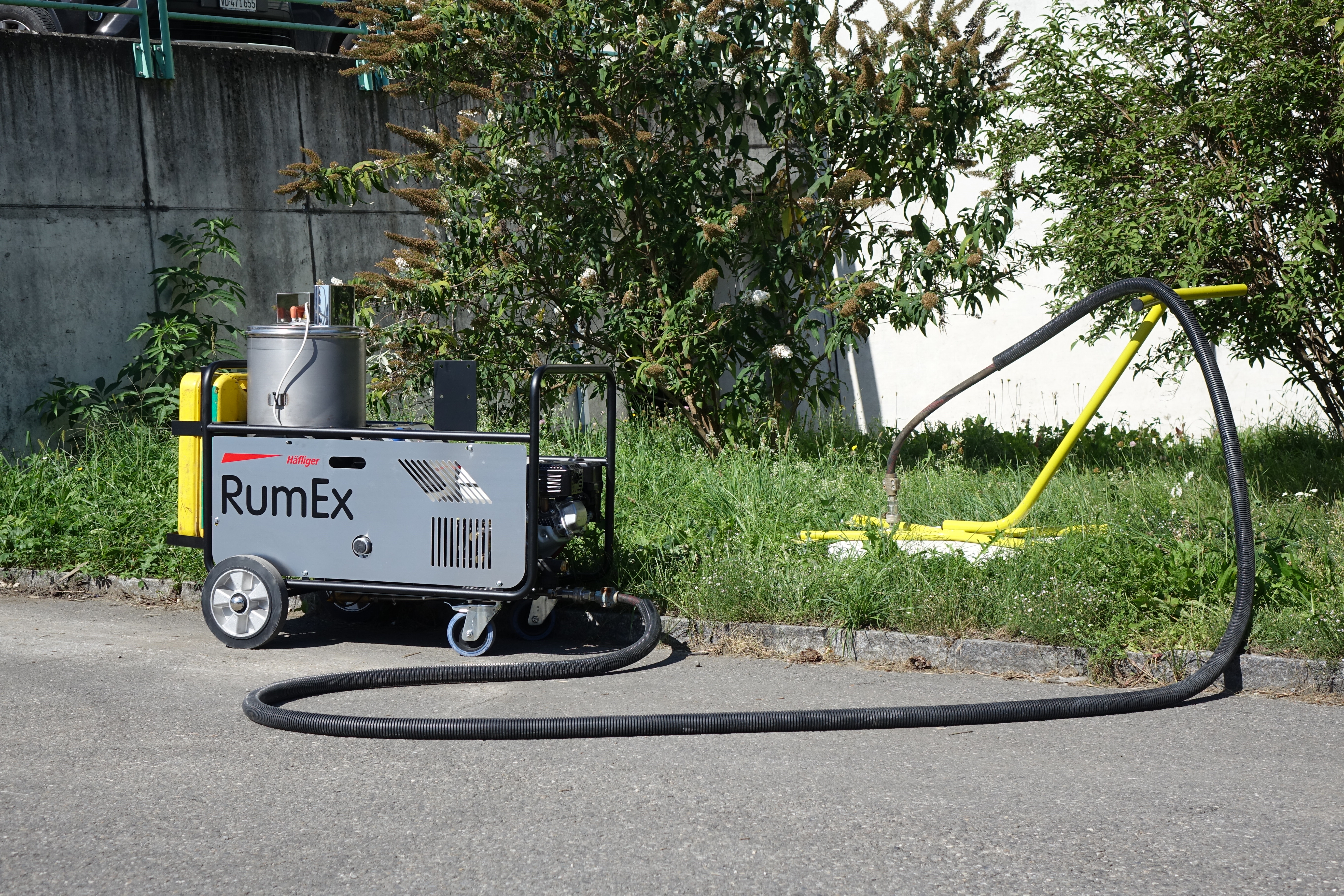 Häfliger RumEx Maschine the best for Unkrautvernichtung mit Dampf